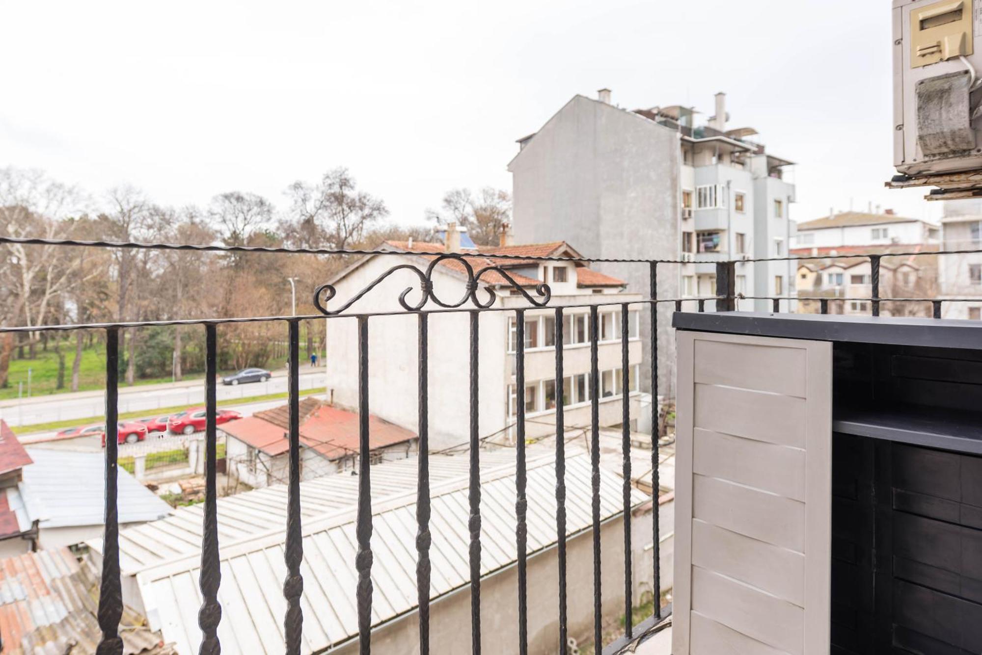 Sea&Park Apartment Варна Екстериор снимка